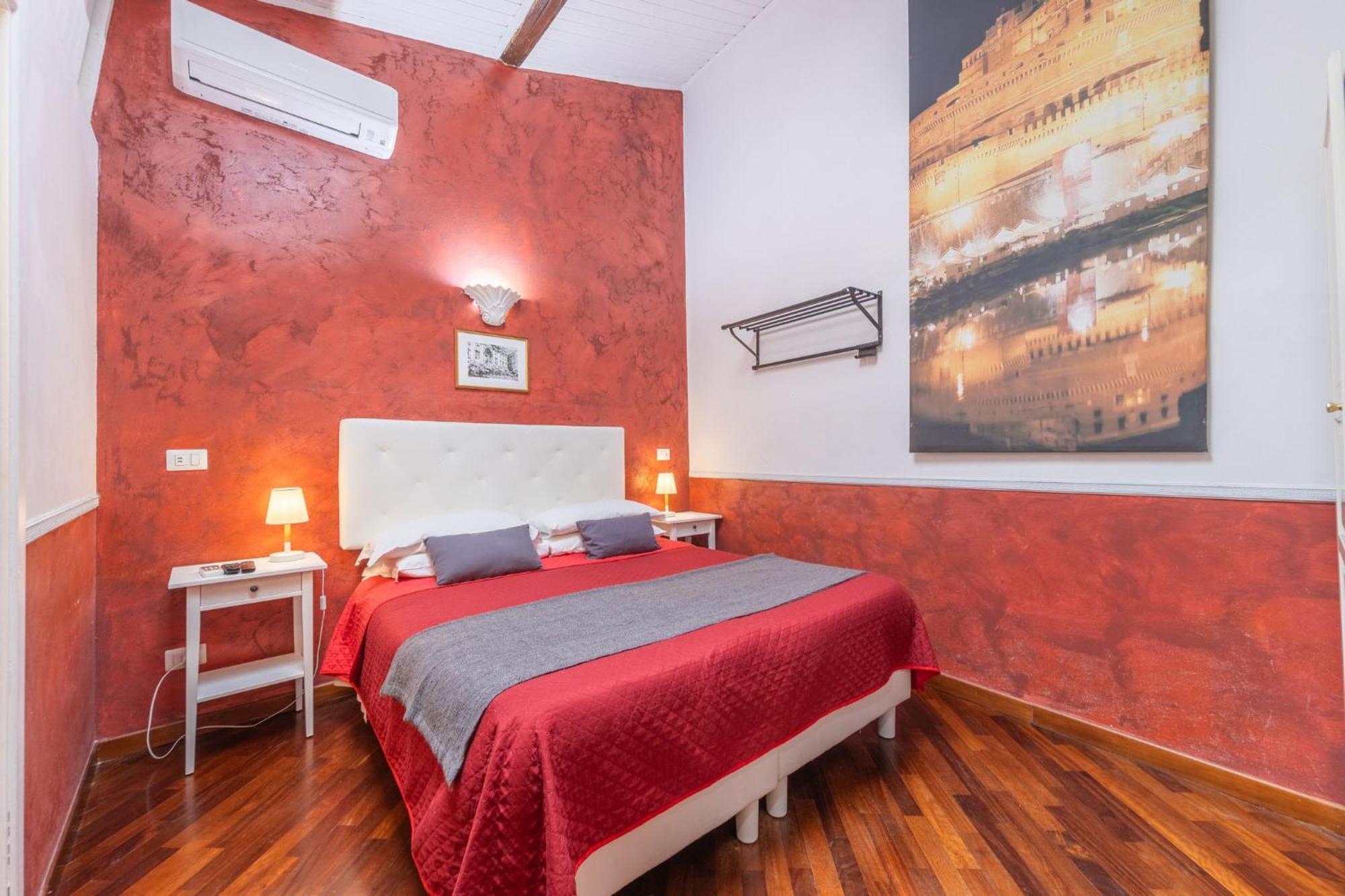 Room In Bb - Skylight Double Room In History House Рим Экстерьер фото